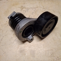 Renault oe 117504048r натяжитель ремня клиновой