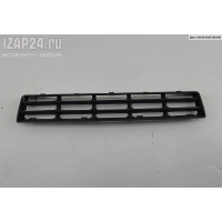 Решетка (заглушка) в бампер Перед. Volkswagen Golf-4 1999 1J0853677D