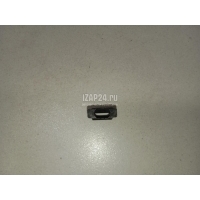 Крепеж VAG Touareg (2010 - 2018) 4A0853107