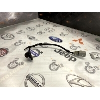 Датчик положения распредвала Volkswagen Passat 2009 03G957147B