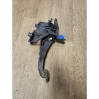 Педаль сцепления Renault DUSTER 2016 465037621R