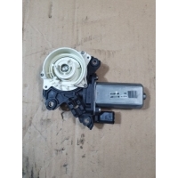 Моторчик доводчика двери Audi S8 D4 2014 4F0837060