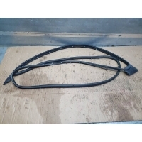 Уплотнитель двери Cadillac Escalade 5 2021 85530939