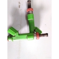 Форсунка топливная Toyota Camry V50 23250-0v030