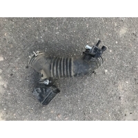 Патрубок воздушного фильтра Toyota Camry V55 1788136100