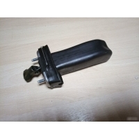Ограничитель двери Lexus LX600 68640-60130, 6864060130
