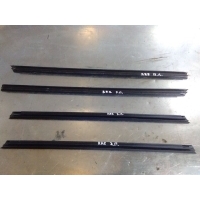 Уплотнитель стекла двери Land Rover Range Rover LR027347