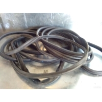 Уплотнитель двери Land Rover Range Rover LR048307, LR027227 LR027232