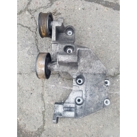 Кронштейн ролика натяжителя Hyundai Santa Fe 4 252852F301