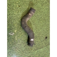 Патрубок радиатора Toyota Land Cruiser 200 2014 1657251030, 16572-51030