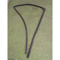 Уплотнитель стекла двери Toyota Land Cruiser 200 2014 6815260050, 68152-60050
