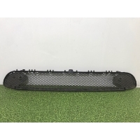 Решетка в бампер центральная Mercedes-Benz GLA-class X156 2013-2019 A1568853122