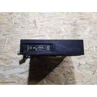 CD чейнджер Toyota Land Cruiser 100 2001 8627060040