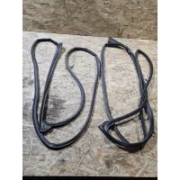 Уплотнитель двери Mazda CX 5 KE KD5358760A