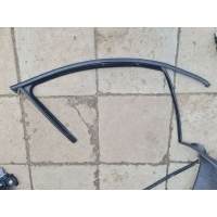 молдинг двери передней правой Volkswagen Passat 2016 3G0837432H