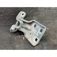 Петля двери передней правой Chrysler Town Country 3 1996