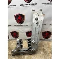 Кронштейн КПП Jaguar F-Pace X761 2021 l8a25060bb