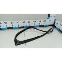 Уплотнитель стекла двери Mazda CX 5 (2012 - 2017) KD5372605F