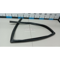 Уплотнитель стекла двери Renault Duster 2012 823310036R