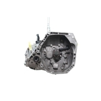МКПП (механическая коробка переключения передач) Renault Duster 2012 320107700R