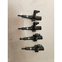 Насос-форсунка комплект 4 шт комплект 03g130073s volkswagen audi