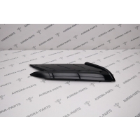 Молдинг задней стойки RH Land Rover Range Rover Sport L494 2013 LR102622