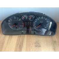 Спидометр часы audi a4 b5 8d0919034b 110.008.835 / 002c