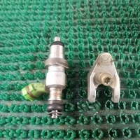 Форсунка топливная Toyota Voxy AZR60 2004 23209-29035
