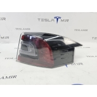Фонарь задний правый Tesla Model S 2018 6005919-00,6005921-00