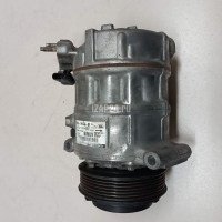 Компрессор кондиционера Jaguar Range Rover IV 2013 C2D45382
