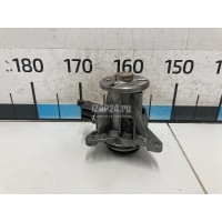 Насос водяной (помпа) Land Rover Range Rover IV 2013 LR089625