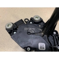 Моторчик стеклоочистителя задний Mercedes Benz A-Class W176 (2012 - 2018) 1769066300