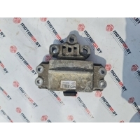 Подушка крепления двигателя Volkswagen Golf 2012 1K0199555AT