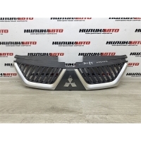 Решетка радиатора Mitsubishi Outlander 2 XL 7450A037XA