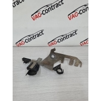 Кронштейн Volkswagen Jetta 6 2012 1K0971858