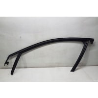 Уплотнитель передний левая дверь peugeot 5008 ii mc , mj , mr , m4 9811586080