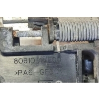 Ручка tylnych левая дверь nissan primera p12 80610av600 1.6l gasoline