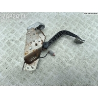 Педаль сцепления Opel Zafira B (2004-2014) 2005 13208427