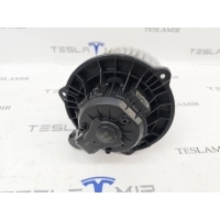 Моторчик печки Tesla Model S 2018 1051864-00