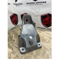 Кронштейн двигателя Land Rover Defender L663 2023 kpla6037ba, LR147913