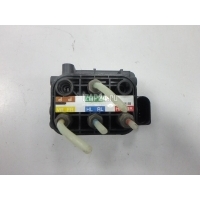 Блок клапанов Mercedes Benz W205 2014 0993200058