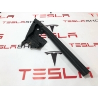 Уплотнитель Tesla Model 3 2022 1090501-00-G