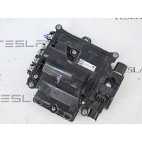 блок предохранителей Tesla Model S 2018 1112379-00,1131021-00,1131021-99