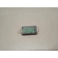 Плафон салонный VAG A3 [8V] (2013 - 2020) 8J0947409