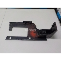 Кронштейн радиатора Land Rover Discovery Sport 2014 LR117328