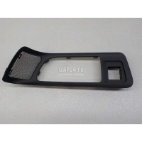 Накладка ручки внутренней Land Rover Discovery Sport 2014 LR073074