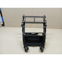 Рамка магнитолы Land Rover Discovery Sport 2014 LR072476