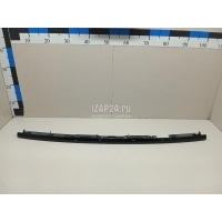 Накладка двери багажника Land Rover Discovery Sport 2014 LR096558