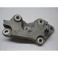 Кронштейн опоры КПП Land Rover Discovery Sport 2014 LR047379