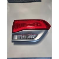 Джип гранд cherokee wk2 lift19r фара задняя в крышку левая сатин p68236137af